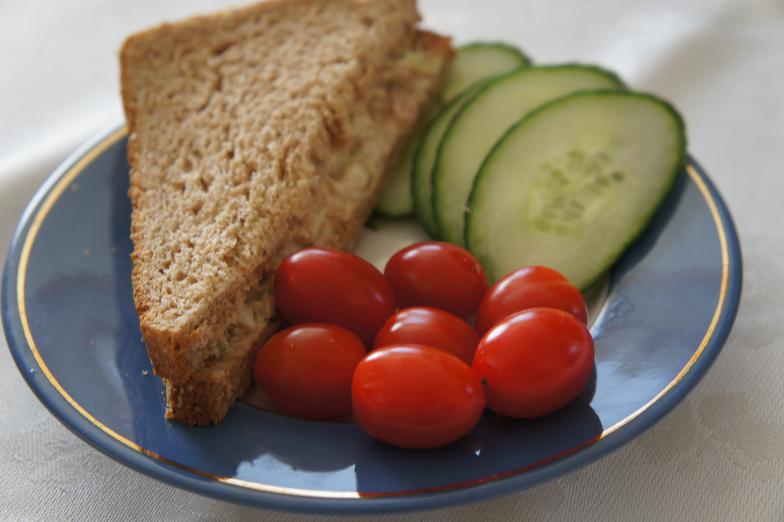 whole wheat tuna and veggies